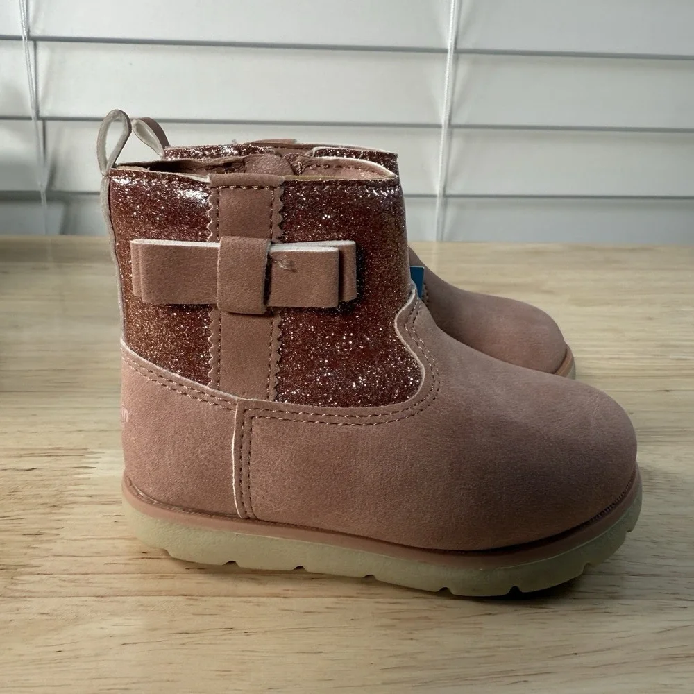Munchkin by Stride Rite Little Girl's Size 5M Avalon Pink Glitter Side-Zip Boots